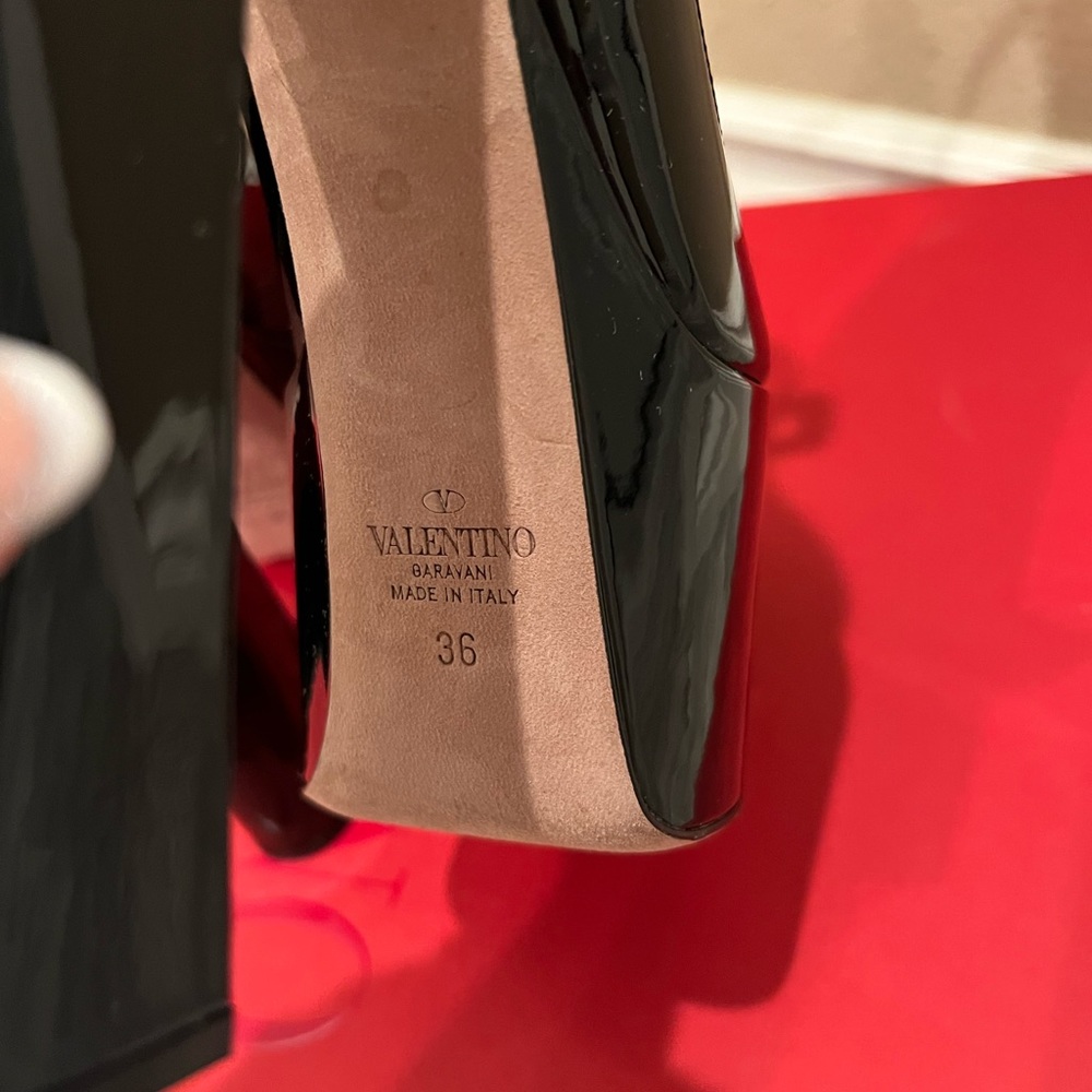 100% Authenticonly Used Once , Basically Brand New - image 4